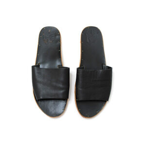 Beek Leather Slide Sandals Black Size 8